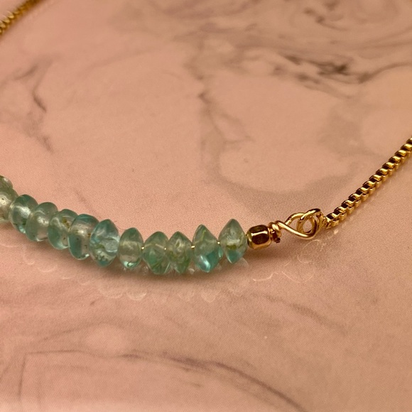 Green Apatite gemstone bracelet - Picture 2 of 4